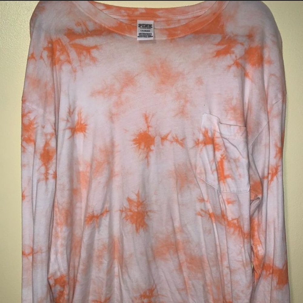 VS PINK long sleeve shirt